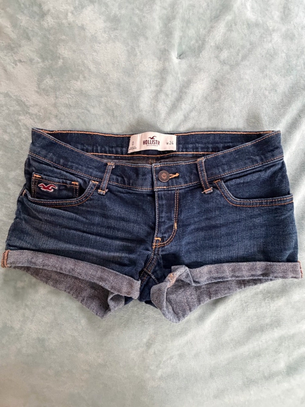 Hollister Dark Blue Denim Roll-Cuff Jean Shorts Size 0 / Waist 24 - Picture 4 of 6